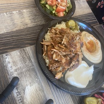 Damasquino - Chicken Plate with hummus and salad - Mediterranean Near Me - Glendora, California Damasquino - Chicken Plate with hummus and salad - Mediterranean Near Me - Glendora, California