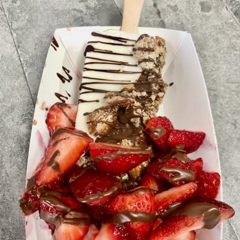 The Paleta Bar - a plate of strawberries and chocolate covered dessert - Desserts Near Me - Wildomar, California The Paleta Bar - a plate of strawberries and chocolate covered dessert - Desserts Near Me - Wildomar, California