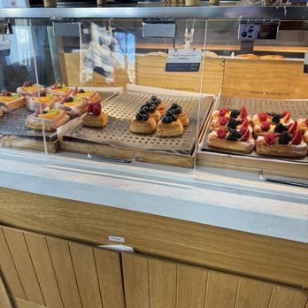 Paris Baguette - Bakeries Near Me - Birmingham, Michigan Paris Baguette - Bakeries Near Me - Birmingham, Michigan