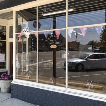 Teddi Lou's Bakery - the outside of the store - Bakeries Near Me - Celina, Tennessee Teddi Lou's Bakery - the outside of the store - Bakeries Near Me - Celina, Tennessee
