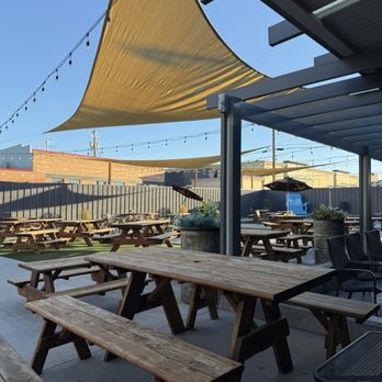 2nd South Market - Outside seating area - Food Court Near Me - Twin Falls, Idaho