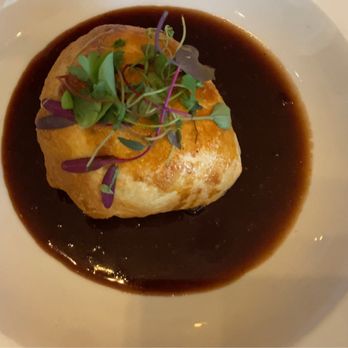 Local Restaurant & Bar - Buffalo Wellington - New American Near Me - Jackson, Wyoming