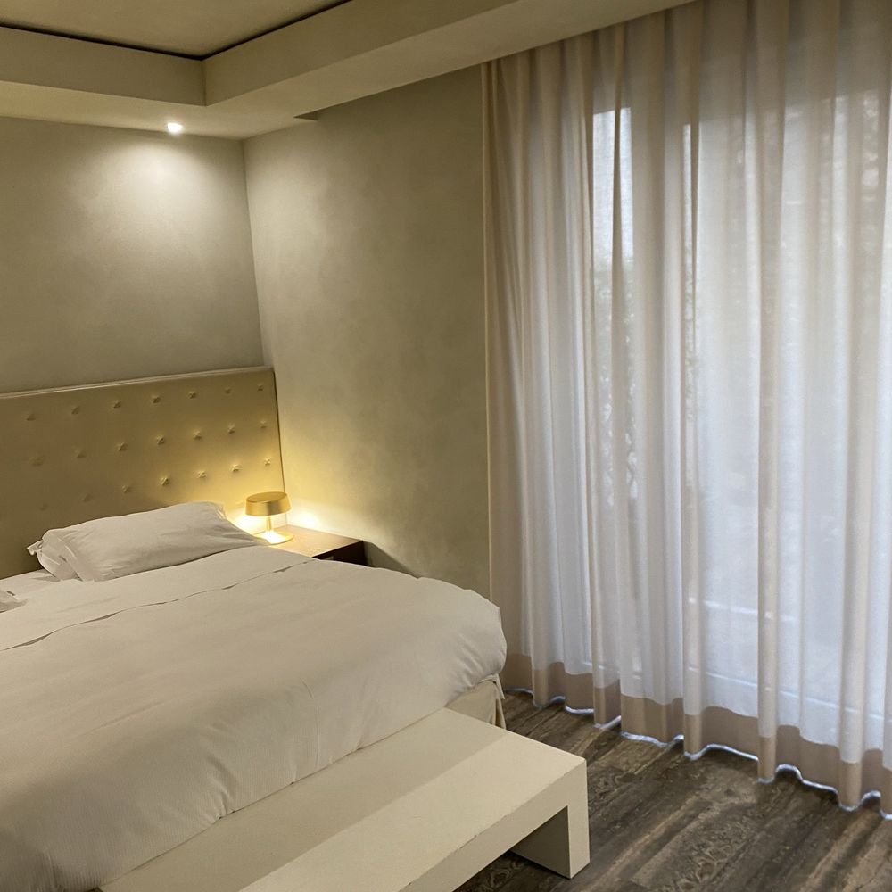Romano House - Hotels Near Me - Catania, Connecticut
