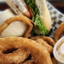 Ted's Bar and Grill - Chicken sandwich
