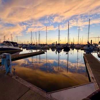 Anthony's Woodfire Grill - view of Everett Marina @ sunset, restaurant located on waterfront walkway - New American Near Me - Everett, Washington Anthony's Woodfire Grill - view of Everett Marina @ sunset, restaurant located on waterfront walkway - New American Near Me - Everett, Washington