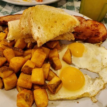 Pine Country Restaurant - Eggs and ham - Breakfast & Brunch Near Me - Williams, Arizona