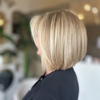 Salon B - Polished blonde bob with natural dimension. Precision haircut and color by Salon.B Naples, voted Best Salon in Naples. - Hair Salons Near Me - Naples, Florida