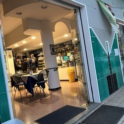 BAR Calce - Entrance