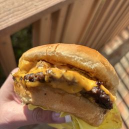 Classic Smash Burger Classic Smash Burger