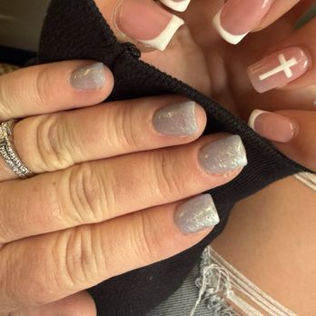 Golden Hour Nails Spa - Nail Salons Near Me - Paradise, Nevada