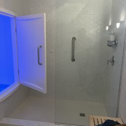 Floatus Salt Float Center