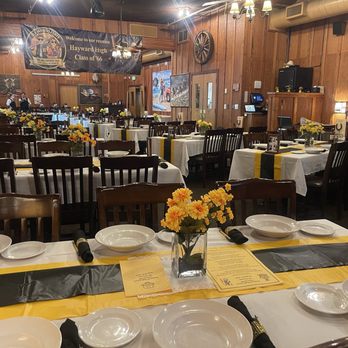 Cattlemens - The room before guests arrived. - Steakhouses Near Me - Livermore, California Cattlemens - The room before guests arrived. - Steakhouses Near Me - Livermore, California