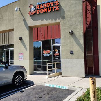 Randy's Donuts - Donuts Near Me - Chula Vista, California