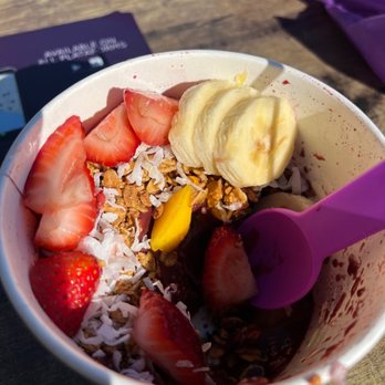 Acai Republic - Cali bowl - Juice Bars & Smoothies Near Me - Tustin, California