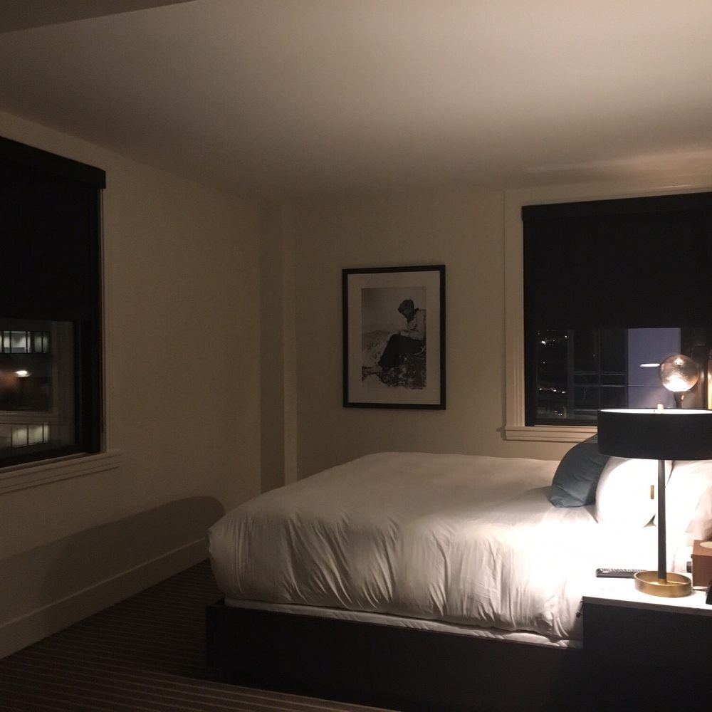 Hotel Theodore Seattle Downtown, Tapestry by Hilton - Premium king room - Hotels Near Me - Seattle, Washington
