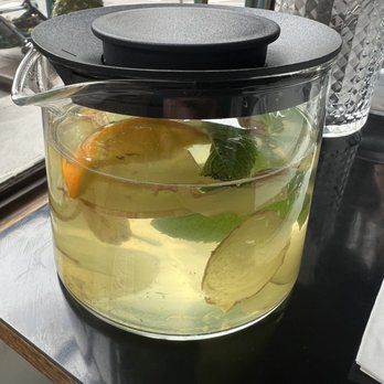 Propeller - Fresh Ginger Tea - Bars Near Me - Vienna, 9