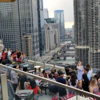 LH Rooftop - Cocktail Bars Near Me - Chicago, Illinois LH Rooftop - Cocktail Bars Near Me - Chicago, Illinois