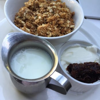 Piato Restaurant - Toasted muesli with yoghurt - Middle Eastern Near Me - Mcmahons Point, NSW Piato Restaurant - Toasted muesli with yoghurt - Middle Eastern Near Me - Mcmahons Point, NSW