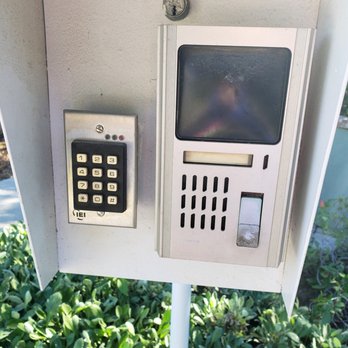 White Eagle Locksmith - The lock is at the top of the picture. - Keys & Locksmiths Near Me - Sherman Oaks, California White Eagle Locksmith - The lock is at the top of the picture. - Keys & Locksmiths Near Me - Sherman Oaks, California