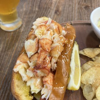 Royal Lobster - Lobster roll. Delicious! - Seafood Near Me - Honolulu, Hawaii Royal Lobster - Lobster roll. Delicious! - Seafood Near Me - Honolulu, Hawaii