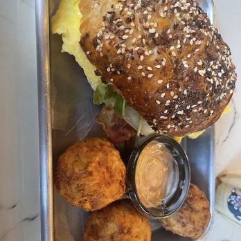 Grace Coffee - Breakfast & Brunch Near Me - Milwaukee, Wisconsin