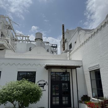 Spoetzl Brewery - Bbq - Breweries Near Me - Shiner, Texas