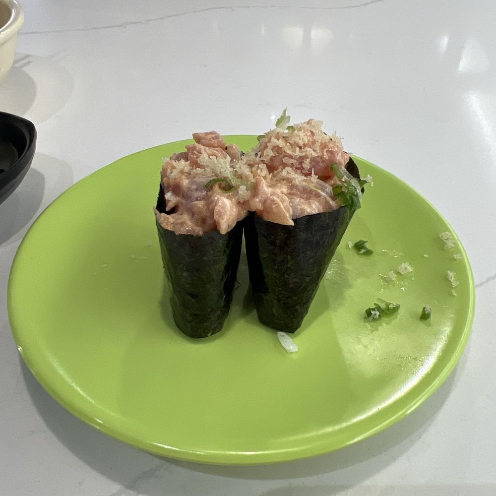 Kobe Revolving - Spicy tuna gunkan - Conveyor Belt Sushi Near Me - Bloomington, Illinois Kobe Revolving - Spicy tuna gunkan - Conveyor Belt Sushi Near Me - Bloomington, Illinois