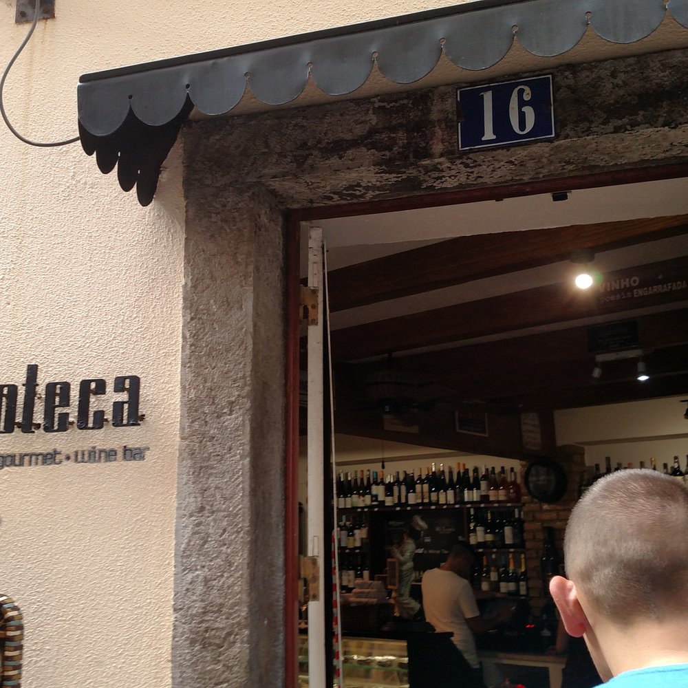 Binhoteca - run away from this place - Shopping Near Me - Sintra, 11