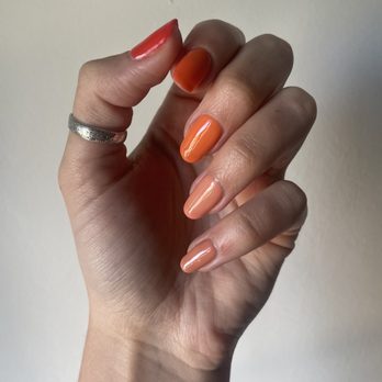 Laura's Nails - Nail Salons Near Me - Santa Monica, California