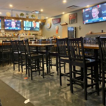The Pickled Piper - Inside - Gastropubs Near Me - Halton Hills, Ontario The Pickled Piper - Inside - Gastropubs Near Me - Halton Hills, Ontario