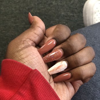 L Nails - Brielle's Nails - Nail Salons Near Me - Charlotte, North Carolina