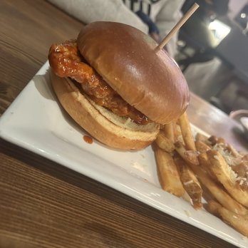 TWO60 Kitchen + Bar - KFC sandwich - New American Near Me - Fairfield, California TWO60 Kitchen + Bar - KFC sandwich - New American Near Me - Fairfield, California