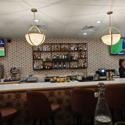Driftwood - The bar area.
