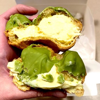 Beard Papa’s - Matcha icing with vanilla cream - Bakeries Near Me - Tempe, Arizona Beard Papa’s - Matcha icing with vanilla cream - Bakeries Near Me - Tempe, Arizona