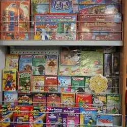 Bücher Borde - Neben "Schleich" Tieren, Puzzle und einigen Spielen umfasst unser Spielwarensortiment auch diverse andere Spielzeuge. Eine ...