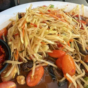 Deckhand Oyster Bar - Papaya Salad - Seafood Near Me - Austin, Texas