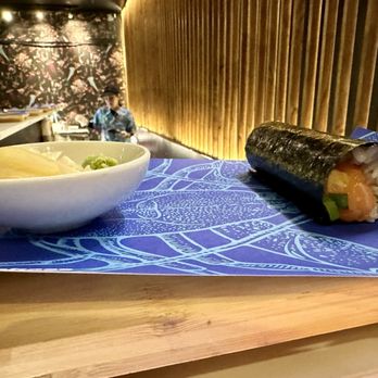 Temakase Hand Roll Bar - 2nd Ave - Salmon Roll - Sushi Bars Near Me - New York, New York