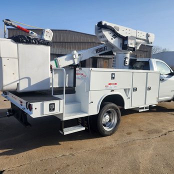 Liberty Road Logistics - We also arrange Drive Away services for equipment companies and Utility Co-ops - Vehicle Shipping Near Me - Chatham, Illinois Liberty Road Logistics - We also arrange Drive Away services for equipment companies and Utility Co-ops - Vehicle Shipping Near Me - Chatham, Illinois