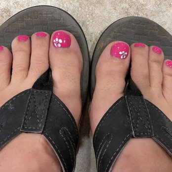 Le Le Nails - Finished product was cute! - Nail Salons Near Me - Phoenix, Arizona