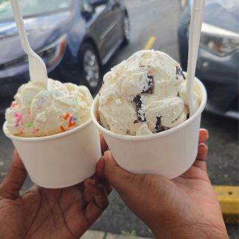 Colonia Dairy Maid - Chocolate chip & SpongeBob - Ice Cream & Frozen Yogurt Near Me - Colonia, New Jersey