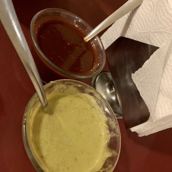 Los Faroles - Table salsa - Mexican Near Me - Ciudad Madero, TAM