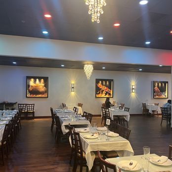 Kabab King Grill - Naperville - Dining area - Pakistani Near Me - Naperville, Illinois