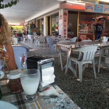 Bozdoğanlı Yağmur Pidecisi - Outdoor seating - Turkish Near Me