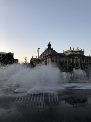 Karlsplatz by null