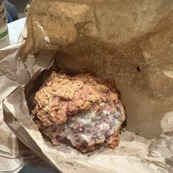 Bear's Paw Bakery - Bakeries Near Me - Jasper, Alberta