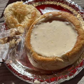 Travelin Lobster - Bread bowl with amazing clam chowder. - Seafood Near Me - Bar Harbor, Maine