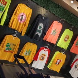 Shashamane DC Dispensary - Custom T-shirts with GIFT