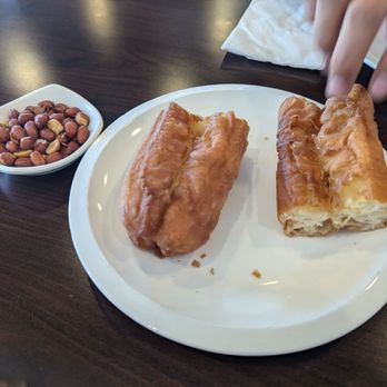 Happy Bee Kitchen - Complimentary peanuts + Chinese donut. - Chinese Near Me - Artesia, California Happy Bee Kitchen - Complimentary peanuts + Chinese donut. - Chinese Near Me - Artesia, California