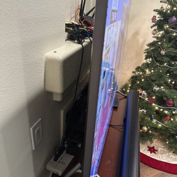 A1 Installz - Side mess before mounting. - TV Mounting Near Me A1 Installz - Side mess before mounting. - TV Mounting Near Me