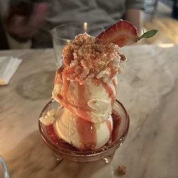 Angie's Pizza - sundae - Pizza Near Me - San Francisco, California Angie's Pizza - sundae - Pizza Near Me - San Francisco, California